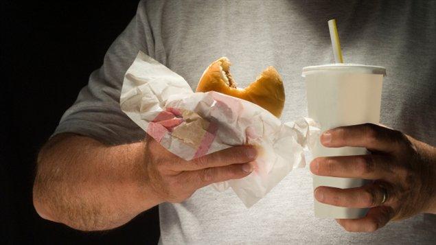 Un repas de malbouffe