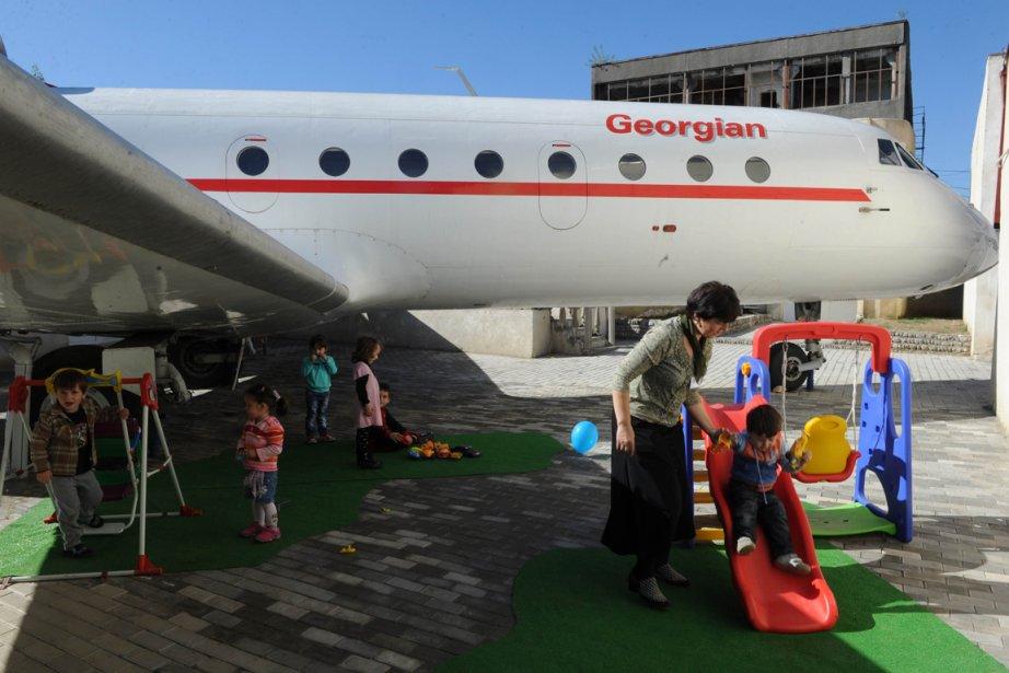 Un professeur transforme un avion en jardin d’enfants