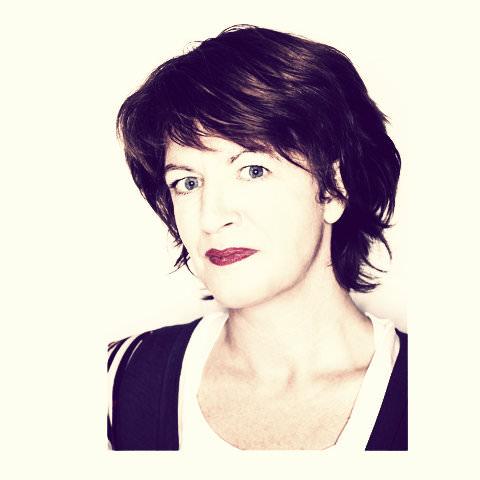 Dans sa bulle la table Sphère par Hella Jongerius pour Vitra