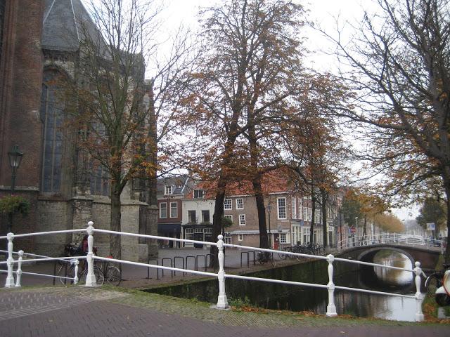 Delft : autres canaux dans les brumes du Nord