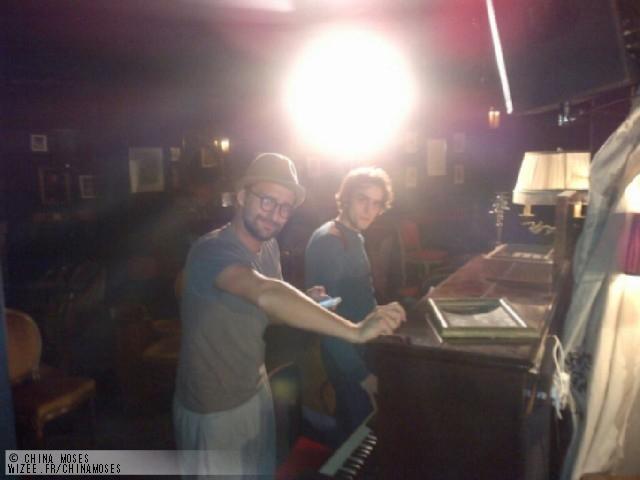 Photo de l'article PIC: @Benjamin_Siksou et John . On prepare notre concert soul au Tres Honore Bar – Mardi 6 Nov 21h