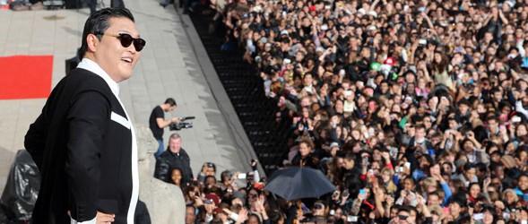 20.000 personnes pour un « Gangnam Style » géant au Trocadéro ! (vidéo)