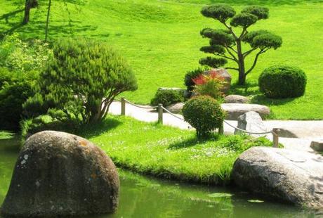 Pour un jardin pentu pensez à des escaliers