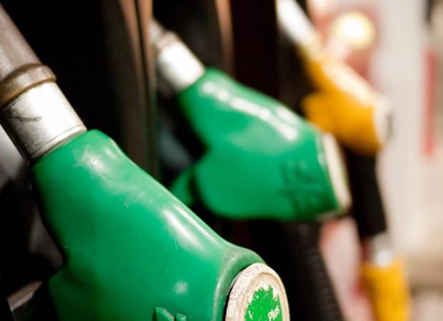 pompes_essences_photo_laurencevagner