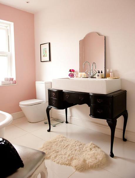 Visite déco : Mélange de styles et de couleurs