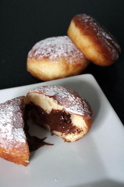 Beignets au chocolat et Donuts
