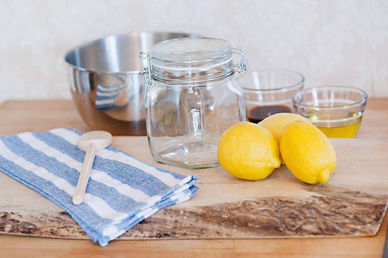 Natural Beauty DIY :: Homemade Lemon Body scrubs!
