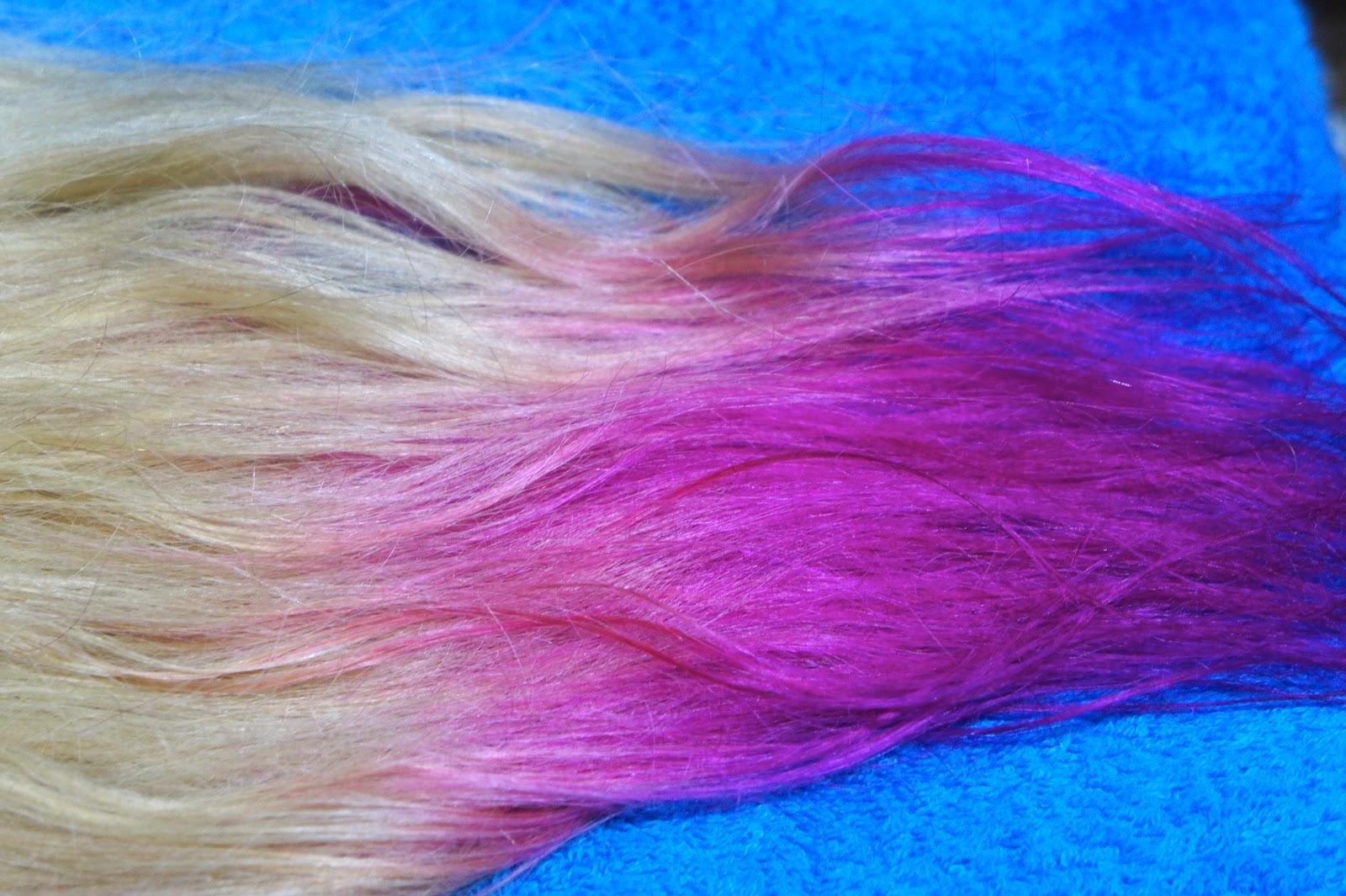 Tie and Dye Rose Sur Mes Extensions à Clips