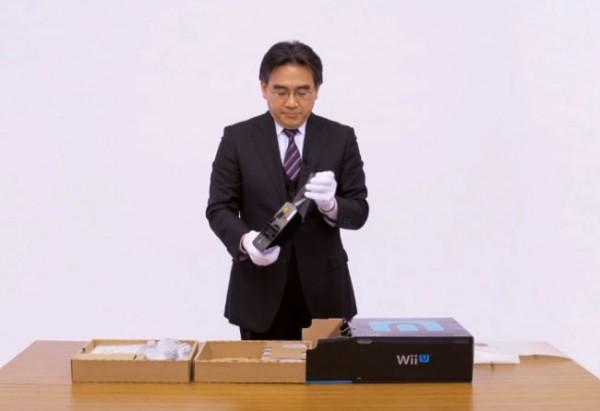 Le déballage de la Wii U par Satoru Iwata