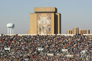 In God we trust, NCAA et religion par Belette.