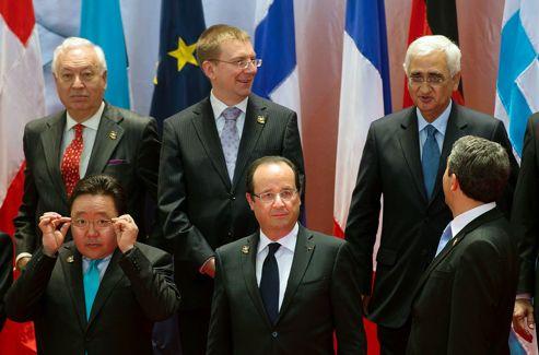 Photo de famille à Vientiane (Laos) à l'occasion du sommet Europe-Asie (Asem) le 5 novembre.