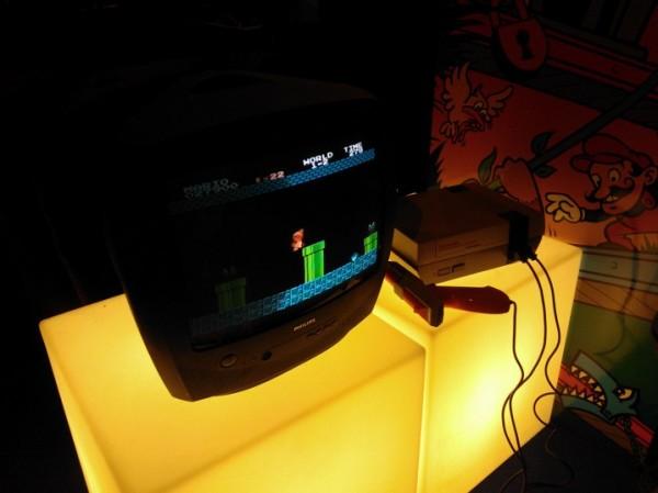 http://www.eatart.fr/wp-content/uploads/2012/11/Eat-Art-Paris-Games-Week-2012-Super-Mario-Bros-NES-e1352772338225.jpg