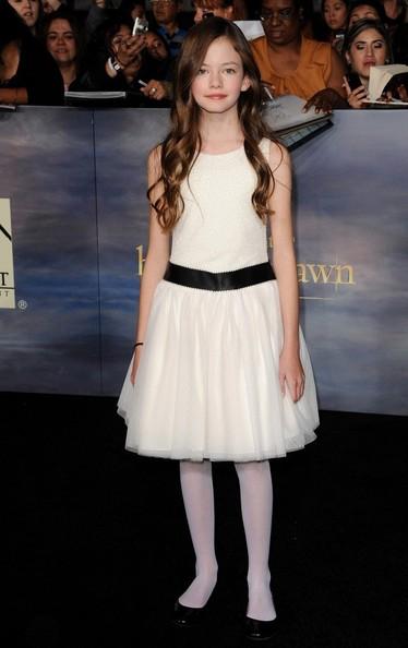 Mackenzie Foy - The Twilight Saga: Breaking Dawn - Part 2