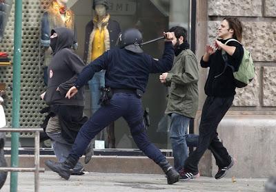 Moments Critiques et photographies choques de la Grève Générale en Espagne