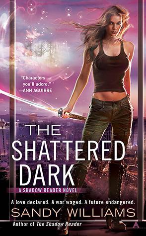 McKenzie Lewis T.2 : The Shattered Dark - Sandy Williams