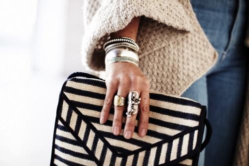 <3 rings & clutch, I LOVE THIS LOOK