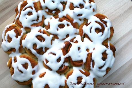 IMG_8051 CINNAMON ROLLS À LA CRÈME D’AMANDE À LA CANNELLE