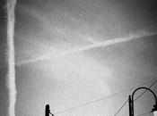 Traces dans ciel matin"