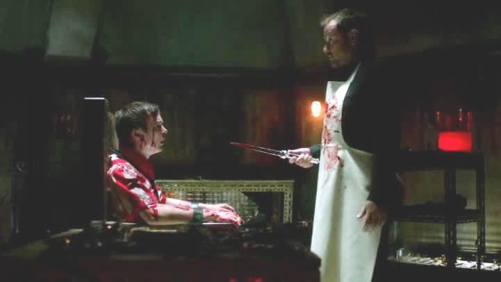 Crowley torture le pauvre Alfie