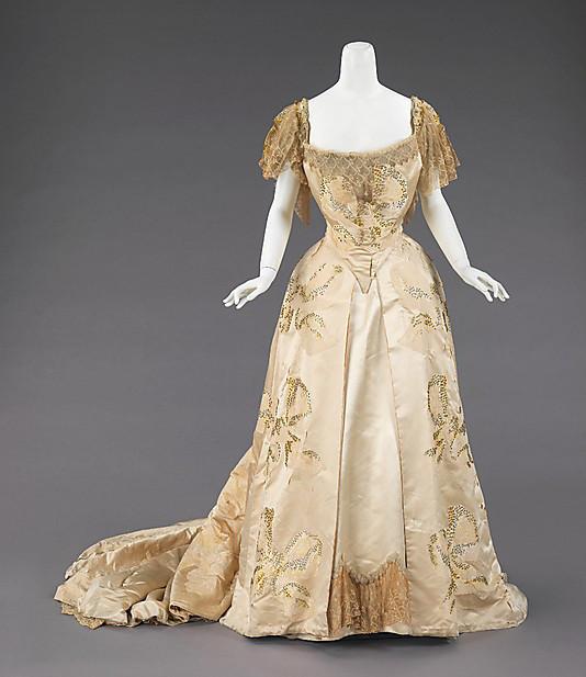 Ball-gown-House-of-Worth-1903.jpg