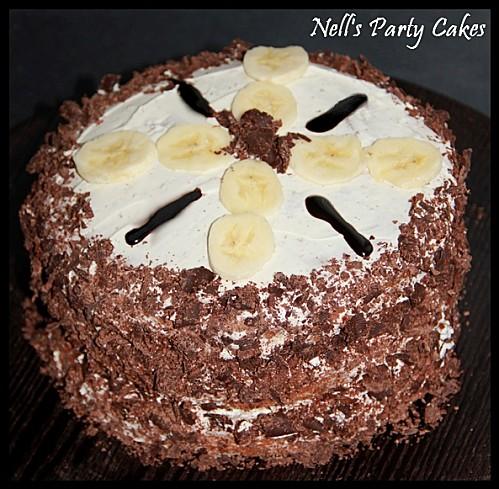 gateau-a-la-banane-et-chantilly-facon-foret-noire.jpg