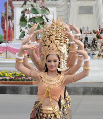 Surin, festival des éléphants 2012 (Le banquet)