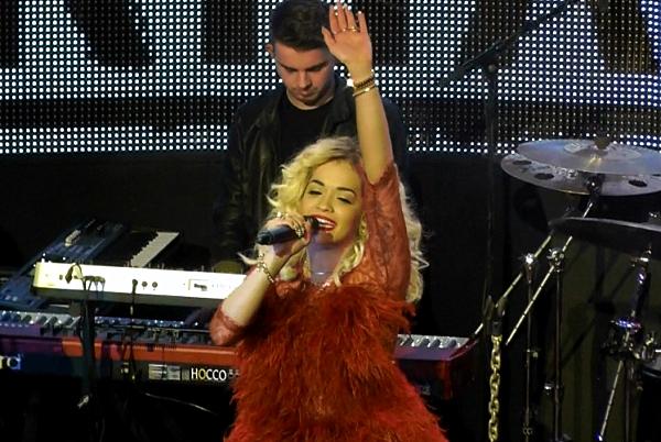 Vidéo : Rita Ora - How We Do (Showcase Vip Room)