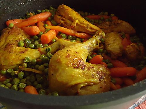 Poulet en sauce avec ses petits pois carottes 007