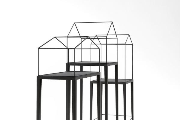 Home Shelves consoles mise en valeur par Artem Zigert