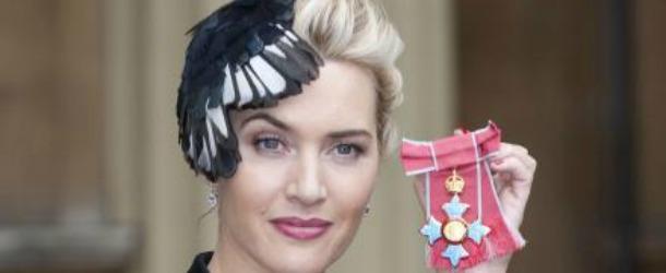 Kate Winslet décorée par la reine Elisabeth II