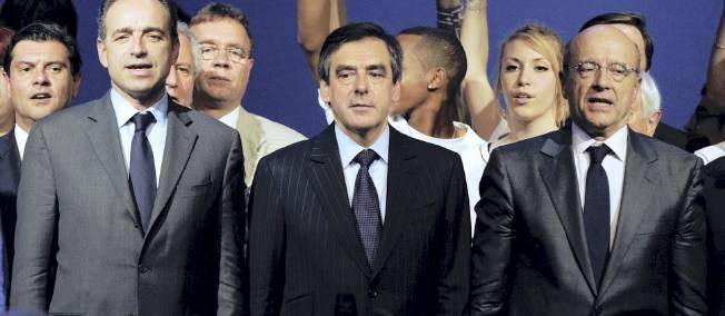Alain Juppé se pose en réconciliateur pour sortir de la crise ouverte dans laquelle est enfermée l'UMP à cause de la guerre Copé-Fillon.