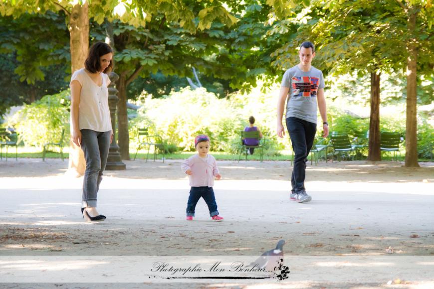 Photographe sur Paris – Portrait de famille lifestyle – Nina et ses parents