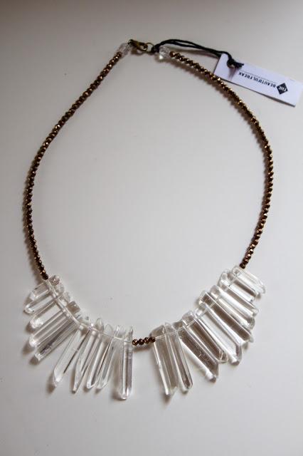 NEW IN #LE COLLIER JULIE