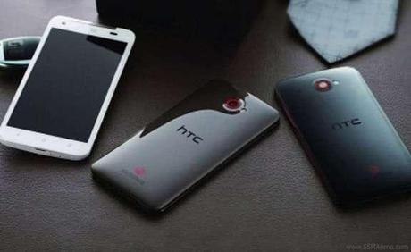 Le smartphone HTC Deluxe ou DLX se dévoile un peu plus