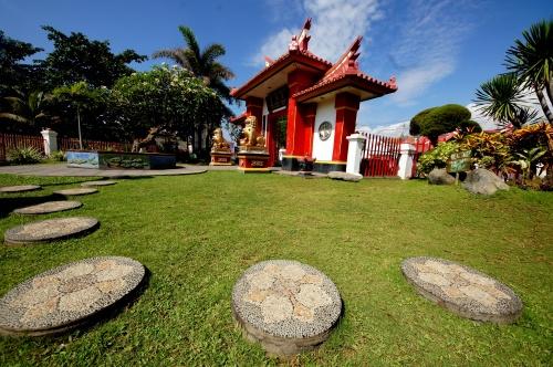 Le temple chinois de Ling Gwan Kiong à Singaraja - Bali,...