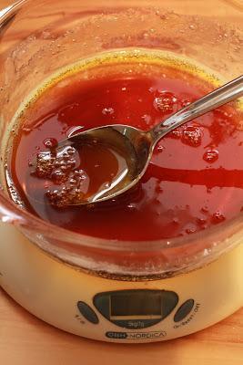Caramel inratable express en 5 minutes au micro ondes  pour une sauce caramel au beurre salé divine