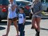thumbs target xray 28729 Photos : Britney et sa famille font du shopping   24/11/12