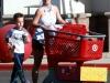 thumbs target xray 28129 Photos : Britney et sa famille font du shopping   24/11/12
