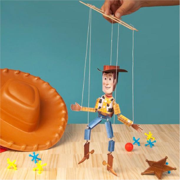 Marionnette Woody en papertoy