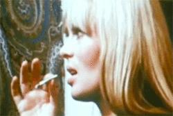 Chat, cocktail & cigarettes