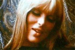 Chat, cocktail & cigarettes