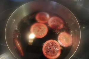 tarte aux poires préparez la marinade au vin rouge et épices