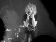 Live Crystal Castles Trianon, Paris