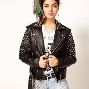 Badlands 347€ Badlands 347€