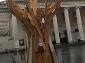 Après sapin Grand-Place, l'arbre Théâtre Royal Monnaie