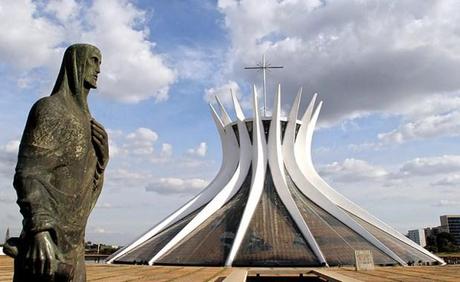 La cathédrale Brasilia - oscar niemeyer