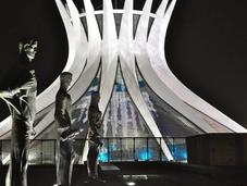 Architectes designers: rêve futuriste d’Oscar Niemeyer, poète courbes