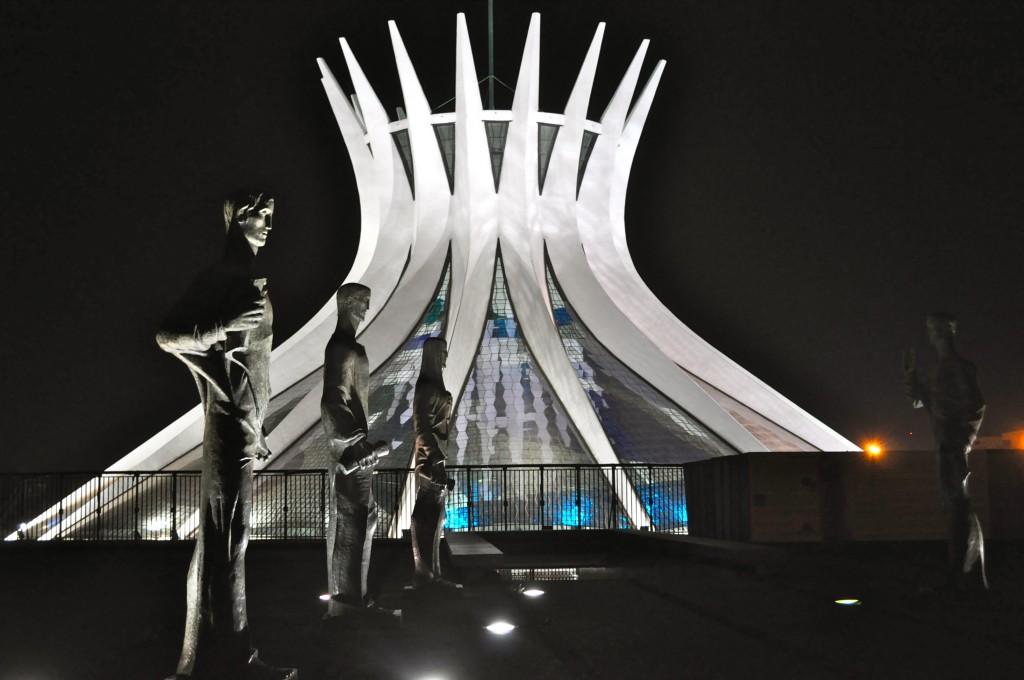 Architectes et designers: Le rêve futuriste d’Oscar Niemeyer, le poète des courbes