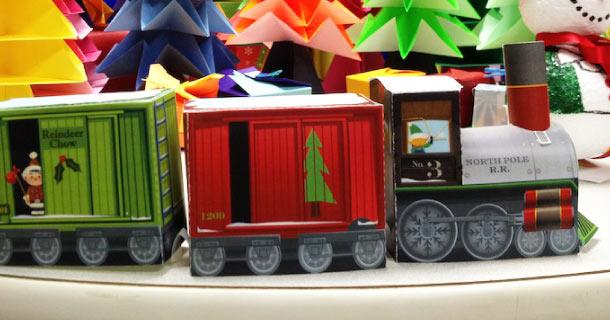 Blog_Paper_Toy_Christmas_Papercraft_Train