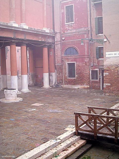 Campiello de la Chiesa et rio S'Francesco